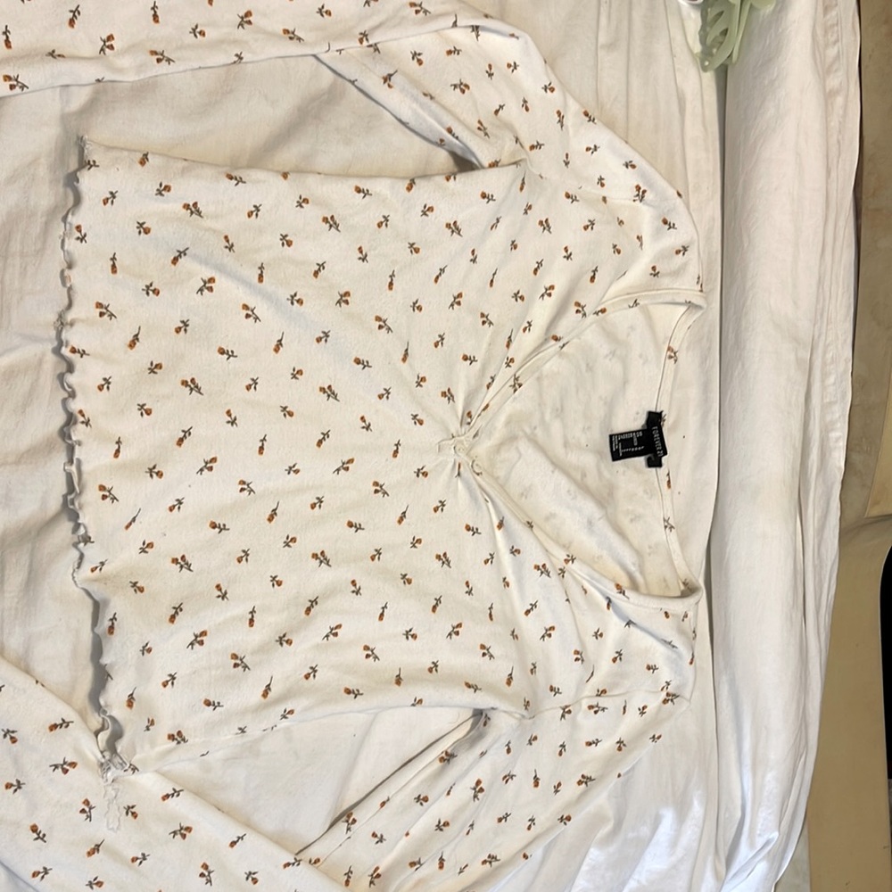 Fall design cropped shirt